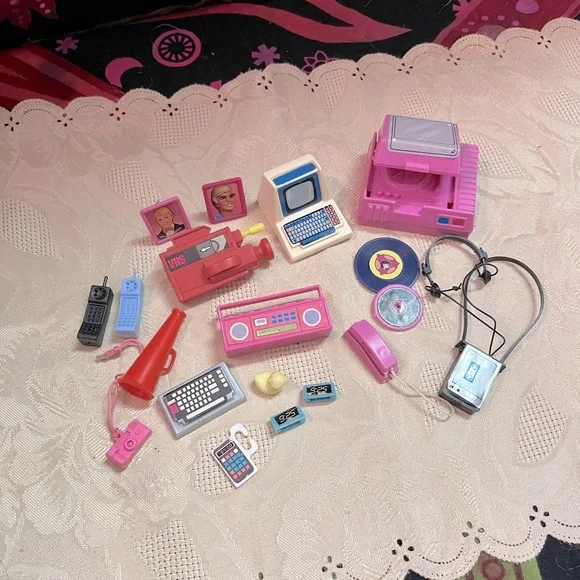 VTG Mattel Barbie and Barbie Clone 80’s Era Plastic Electronic Accessories Lot